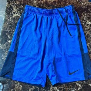 Nike shorts size S